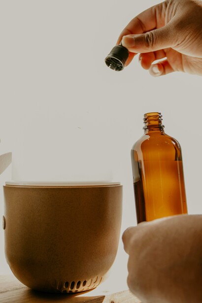 Non solo le classiche officinali: anche piante selvatiche e agrumi contribuiscono con le loro essenze uniche a comporre paesaggi olfattivi complessi e autentici