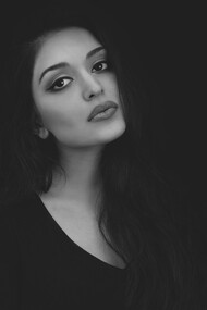 A mulher moderna luta por reconhecimento e igualdade em um mundo que ainda resiste à mudança