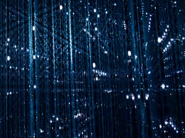 Per Vacca, solo comunità culturali resilienti possono preservare la conoscenza in periodi di crisi sistemica