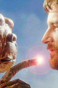 E.T. e Steven Spielberg. Esse filme seria o embrião para outra história de Spielberg que por muitos é considerado seu melhor filme: “E.T. O Extraterrestre"