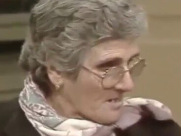 Mirando a los panelistas a los ojos, denunció las vallas en el Congreso y el desprecio del gobierno, afirmando que no pedía limosna, sino lo que le correspondía