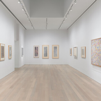Jasper Johns, Between the clock and the bed, exhibition view. Courtesy of Gagosian