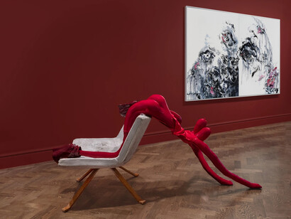 Maggi Hambling and Sarah Lucas, Ooo la la, exhibition view. Courtesy of Sadie Coles HQ