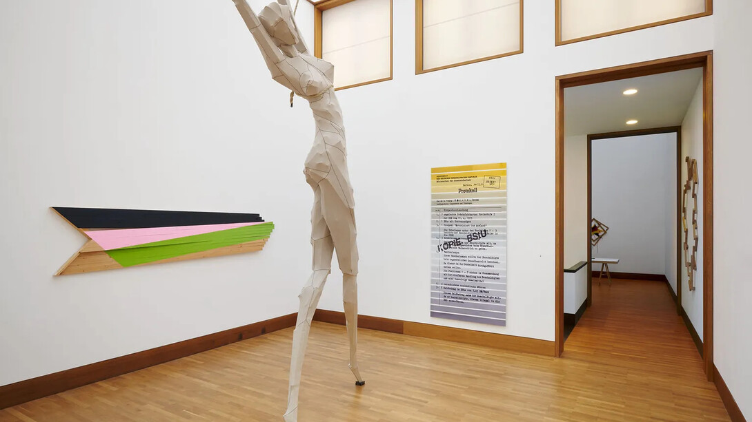 Georg Herold, Basta times, exhibition view. Courtesy of Galerie Gisela Clement