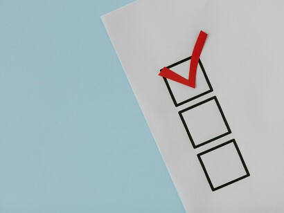 Fizeram contrato com o diabo e hoje simulam ecos de arrependimento para esconder a alegria do bem-estar que a máquina lhes propicia. Cadê o futuro melhor para o pobre povo? Os patrocinadores desta vergonha vestem a capa de bons samaritanos diante do massacre da democracia


