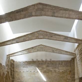 Juan López, Un tratamiento superficial, vista de exhibición. Cortesía del artista y del Museo Patio Herreriano. Foto por Victor Hugo Martín Caballero