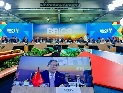 O primeiro-ministro da República Popular da China, Li Qiang, participa da plenária “Meio Ambiente, COP30 e Saúde Global” no Museu de Arte Moderna (MAM) no Rio de Janeiro, Brasil

