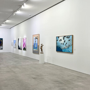 Julio Larraz, Reciprocity, exhibition view. Courtesy of Ascaso Gallery
