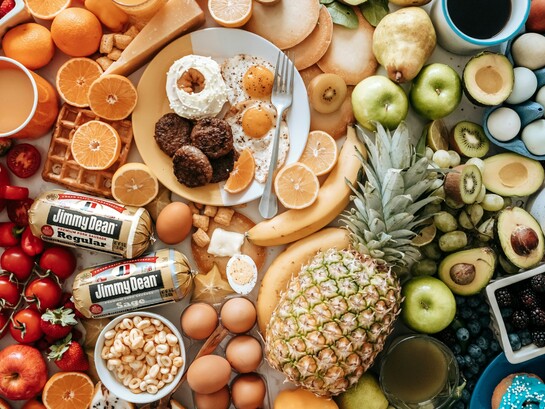 Il cibo non nutre solo il corpo, ma diventa un veicolo di emozioni e ricordi