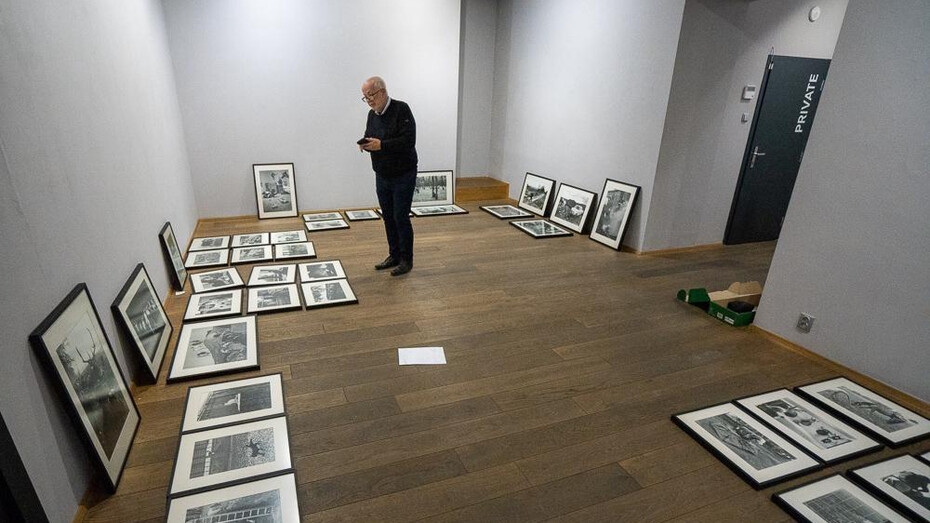 Daniel Šperl, Everydayness, exhibition view. Courtesy of Leica Gallery 