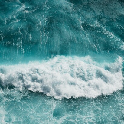 I suoni naturali, come l’acqua e il vento, hanno un potente effetto calmante sulla psiche