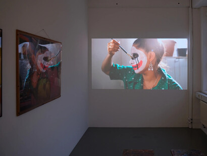 Valeria Montti Colque, Jag bär berget, du bär mig, exhibition view. Courtesy of Galleri Duerr