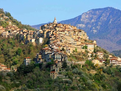 Panorama di Apricale, Imperia, Italia