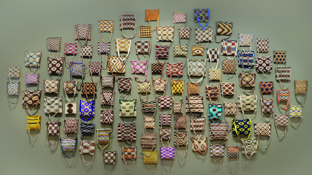 Claudia Alarcón & Silät, Hilulis ta llhaiematwek — Un coro de yicas [Um coro de yicas] (detalhe), 2024-25. Cortesia da MASP