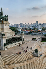 «Cidade que fala»: Monumento à Independência
