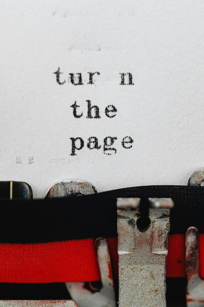 El relato breve, microcuento o sencillamente cuento corto está allí, devenido de un lago de rarezas