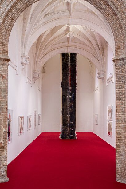 Virginia Chihota, Kupinduka, vista de exhibición. Cortesía del Centro Andaluz de Arte Contemporáneo