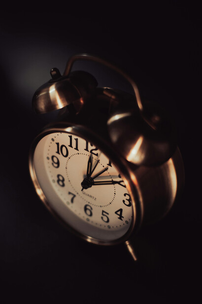 La lógica de la competencia permanente convierte incluso el ocio en una obligación productiva y alimenta una comparación constante que desgasta