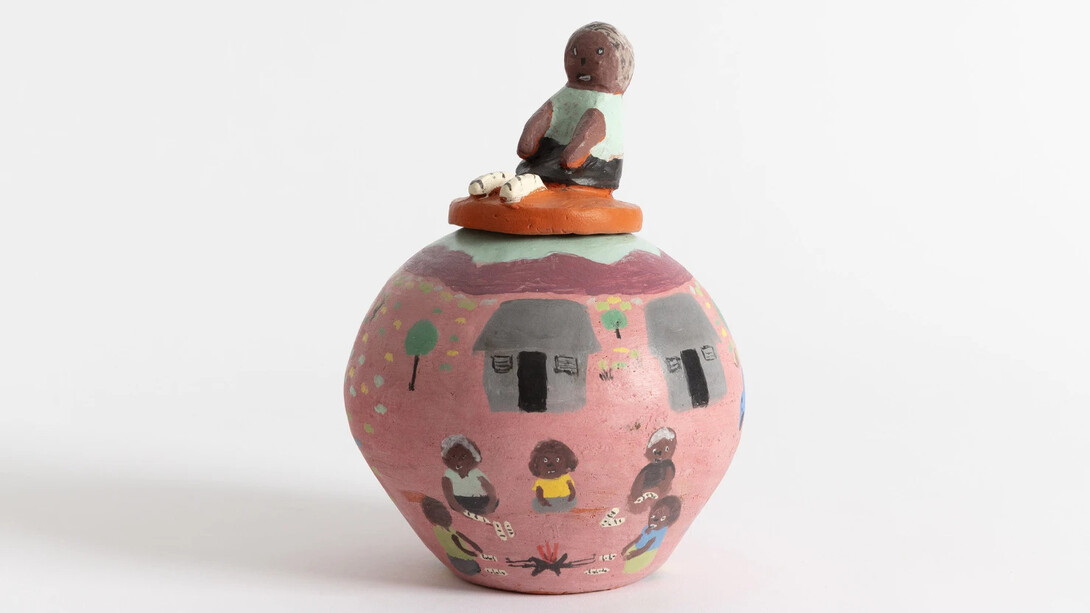 Hermannsburg Potters, Dawn Ngala Wheeler, My family at Lilla, 2025. Courtesy of Arthouse Gallery 