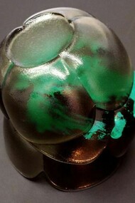 Clare Kenny, Piggy in the Middle, 2010, Glass bowls, acrylic paint, 15 x 12 x 12 cm