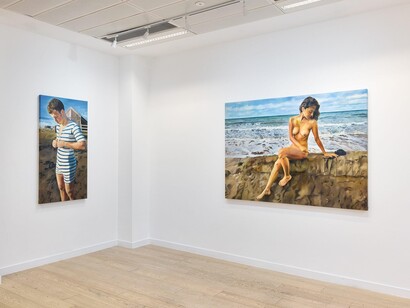Emilia Momen, Bathers, exhibition view. Courtesy of Ronchini Gallery