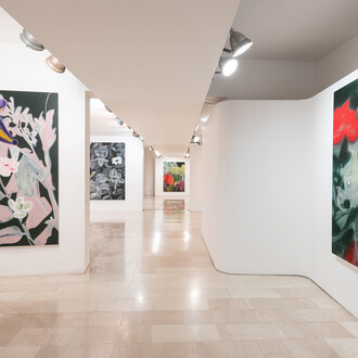 Fuori dalla nostra finestra: i dipinti recenti di Ross Bleckner, 2018-2025, vista della mostra. Per gentile concessione di Galleria Mazzoli 