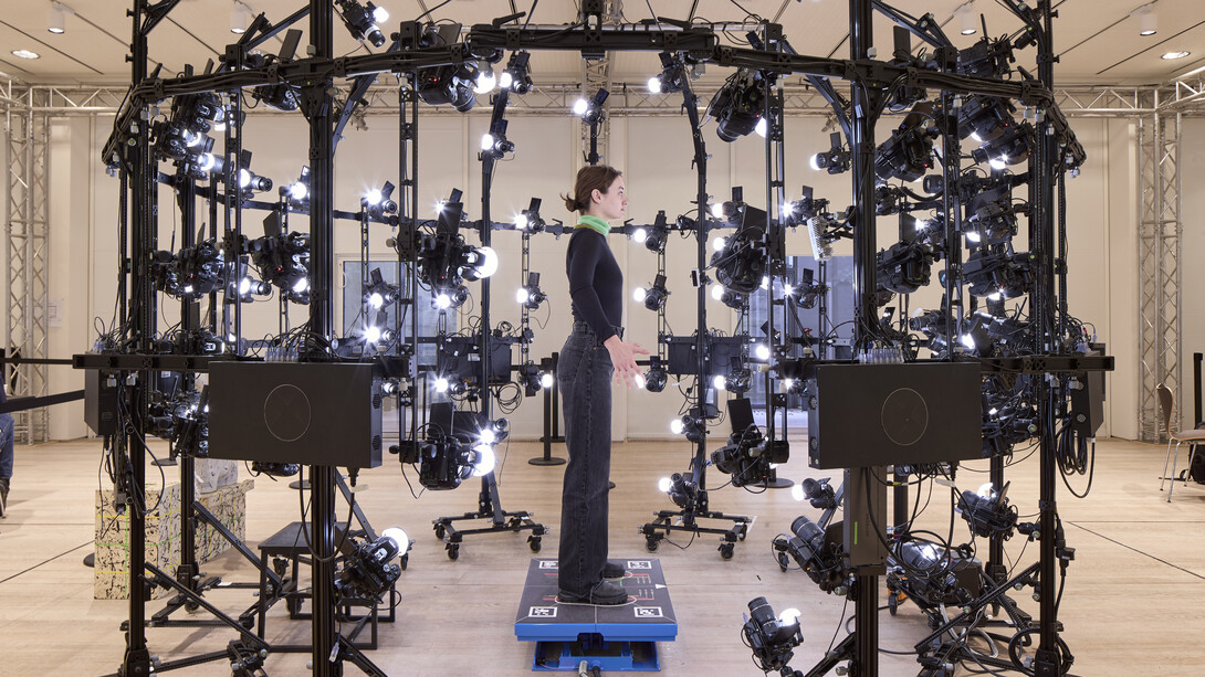 Jordan Wolfson, Little room, exhibition view. Courtesy of Fondation Beyeler