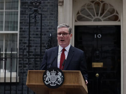 London, United Kingdom — Prime Minister Sir Keir Starmer and his wife Victoria arrive at Number 10 Downing Street, where he delivers a speech following his appointment
