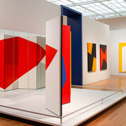 Carmen Herrera & Leon Polk Smith, Both sides of the line, exhibition view. Courtesy of UMMA