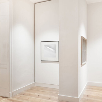 Various artists, Licht im winter, exhibition view. Courtesy of Galerie Albrecht