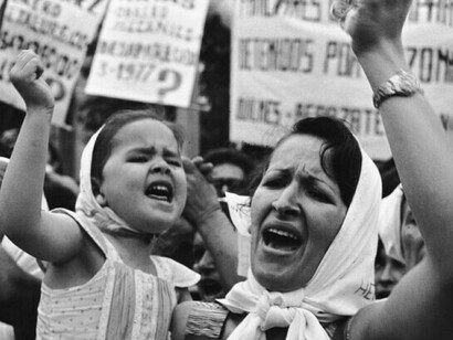 Durante décadas, su perseverancia mantuvo viva la denuncia del terrorismo de Estado cuando muchos pretendían imponer el olvido o la indiferencia