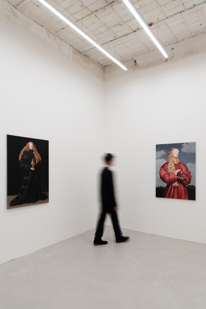 Nieves González, Sacred hair / Capelli sacri, exhibition view. Courtesy of T293