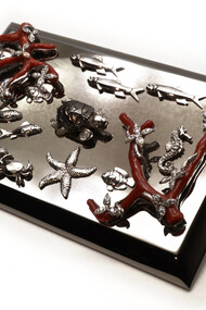 Pulsantiera Ottone - Finitura Rutenio Dark - Decorazione Argento Corallo