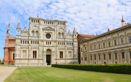 La Certosa di Pavia, complesso monumentale che comprende un monastero e un santuario, edificata alla fine del XIV secolo per volere di Gian Galeazzo Visconti, primo duca di Milano