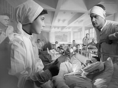 Cuando vuelan las grullas marcó una ruptura en el cine soviético al alejarse del relato heroico y mostrar el rostro humano de la guerra