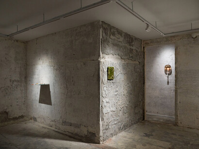 Various artists, Mothering, exhibition view. Courtesy of PHD Group