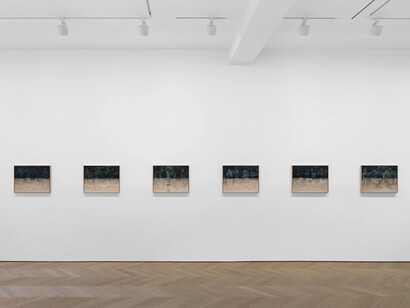 Lisa Brice, Keep your powder dry, exhibition view. Courtesy of Sadie Coles HQ