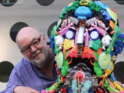 The launch of Repak Recycling Week 2008 took place at Robert Bradford’s "Plastic Family" exhibition held at BT2 on Grafton Street, Dublin, Ireland