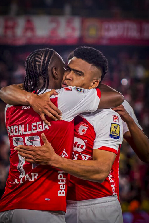 La trayectoria del delantero, con pasos por múltiples ligas y momentos decisivos como el gol que salvó al Wigan del descenso, refuerza la idea de que la experiencia es un capital deportivo subestimado