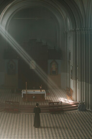 Die „Regula Benedicti“ ersetzte die frühere und strengere „Regula Magistri“ und wurde zum Standard aller europäischen Klöster ab dem 9. Jahrhundert durch die Klosterreform