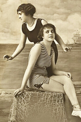 1920s swimsuit trends: models in classic swimwear from the roaring twenties