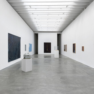Various artists, Claudine’s house, exhibition view. Courtesy of Ross + Kramer Gallery