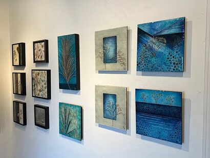 Kim Walker, Rooted: in the presence of Earth, exhibition view. Courtesy of Royse Contemporary