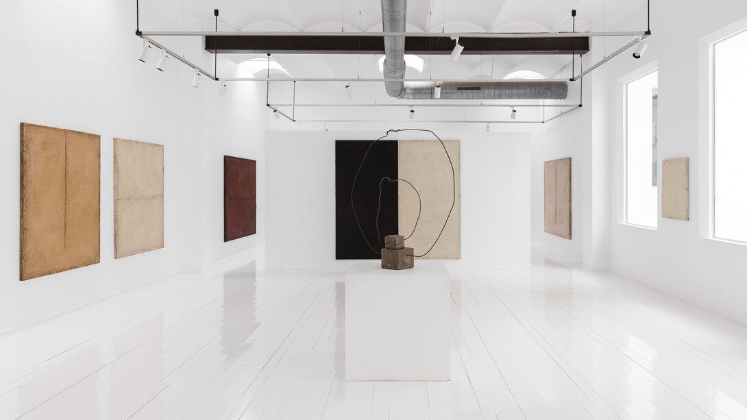 Antonia Ferrer, De óxido y hueso, exhibition view. Courtesy of Alzueta Gallery