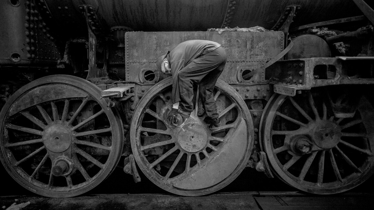 Petr Machan, The last men of steam, exhibition view. Courtesy of Leica Gallery