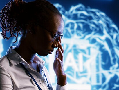 A ética na IA busca assegurar que os sistemas sejam desenvolvidos e utilizados de maneira responsável. Estas ferramentas geram preocupações sobre o risco de serem empregadas para fins inadequados, que podem causar prejuízo a indivíduos ou instituições


