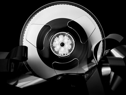 Bobina com filme. Contando com fomentos públicos, importantíssimos para a difusão da cultura no país de tamanho continental, o pessoal do Polo do Velho Oeste trabalhou incansavelmente e montou na cidade o evento, congregando produções cinematográficas dos interiores do Brasil