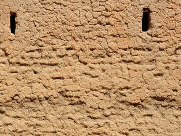 L’architetto lavora sul confine tra discipline, persone e contesti, rendendo il sapere pensabile e comunicabile. Zawiya Fougania, Taghit, Bechar, Algeria