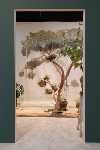 Vários artistas, Lápis de pintar dias cinzentos, vista da exposição. Cortesia do MAAT