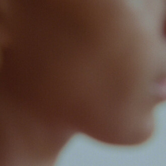 Deborah Joyce Holman, Close-up (filmstill, detail), 2024. Mit freundlicher Genehmigung der Charim Gallery